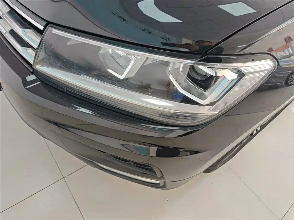 Volkswagen Tiguan L 2021 330TSI Automatic 2WD Comfort фото 18