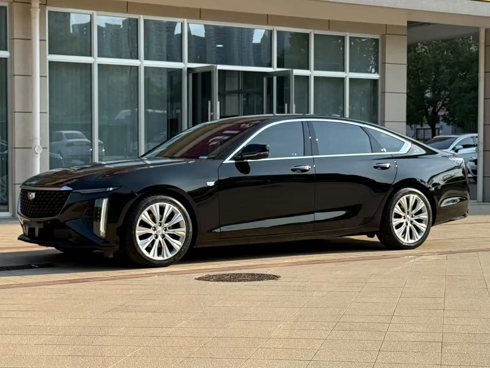 Фото 1 - Cadillac CT6