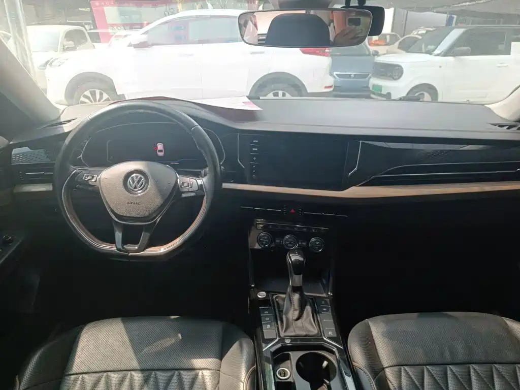 Photo 9 - Volkswagen Passat