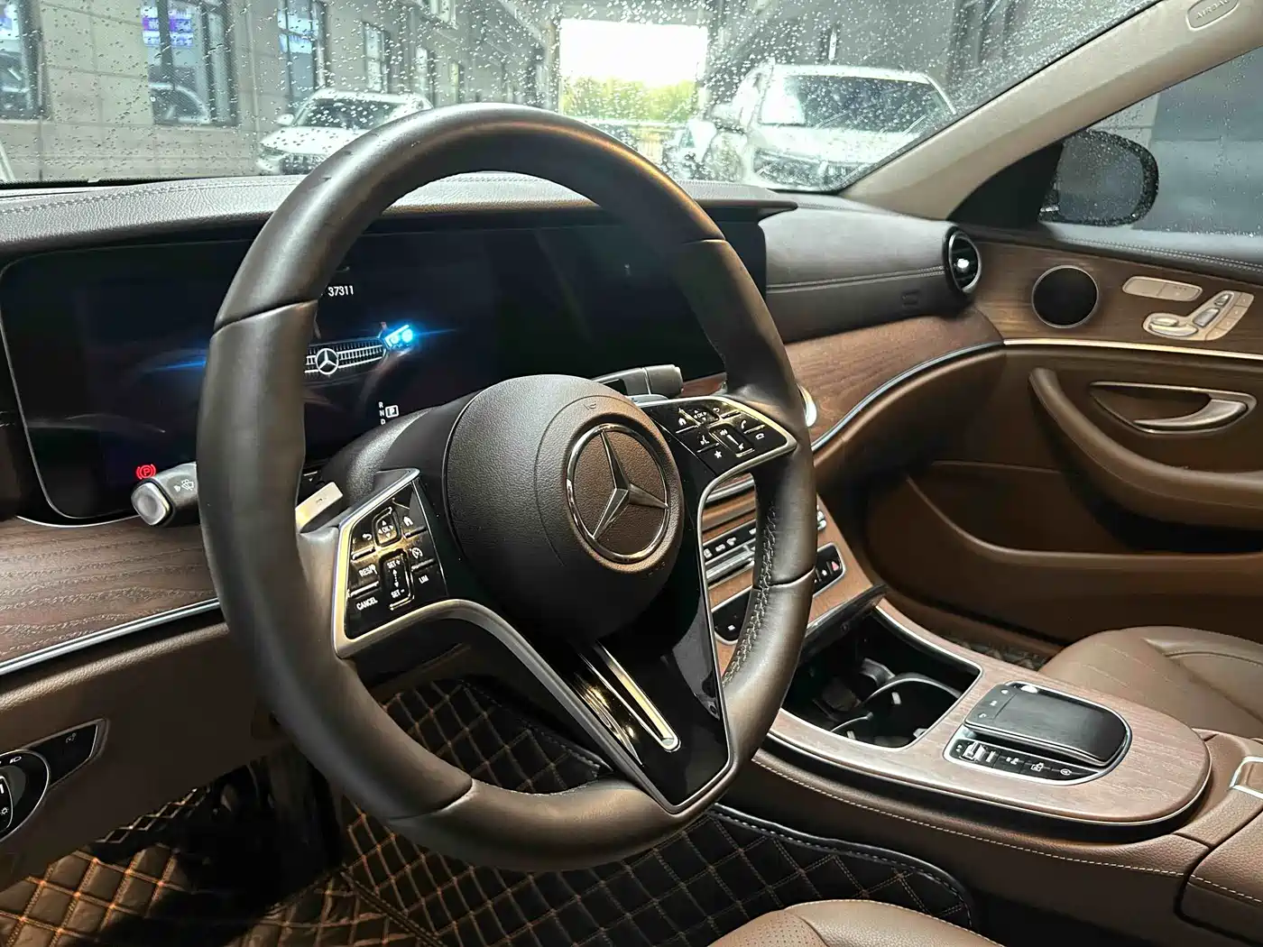  E CLASS