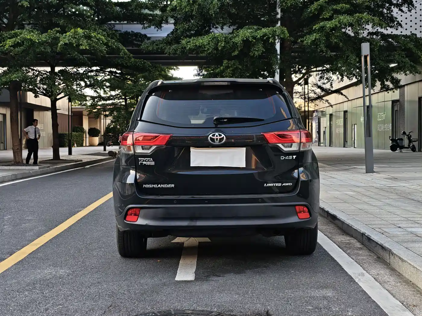 Toyota Highlander 2018 2.0T 4WD Ultimate 7-seater (China V) фото 3