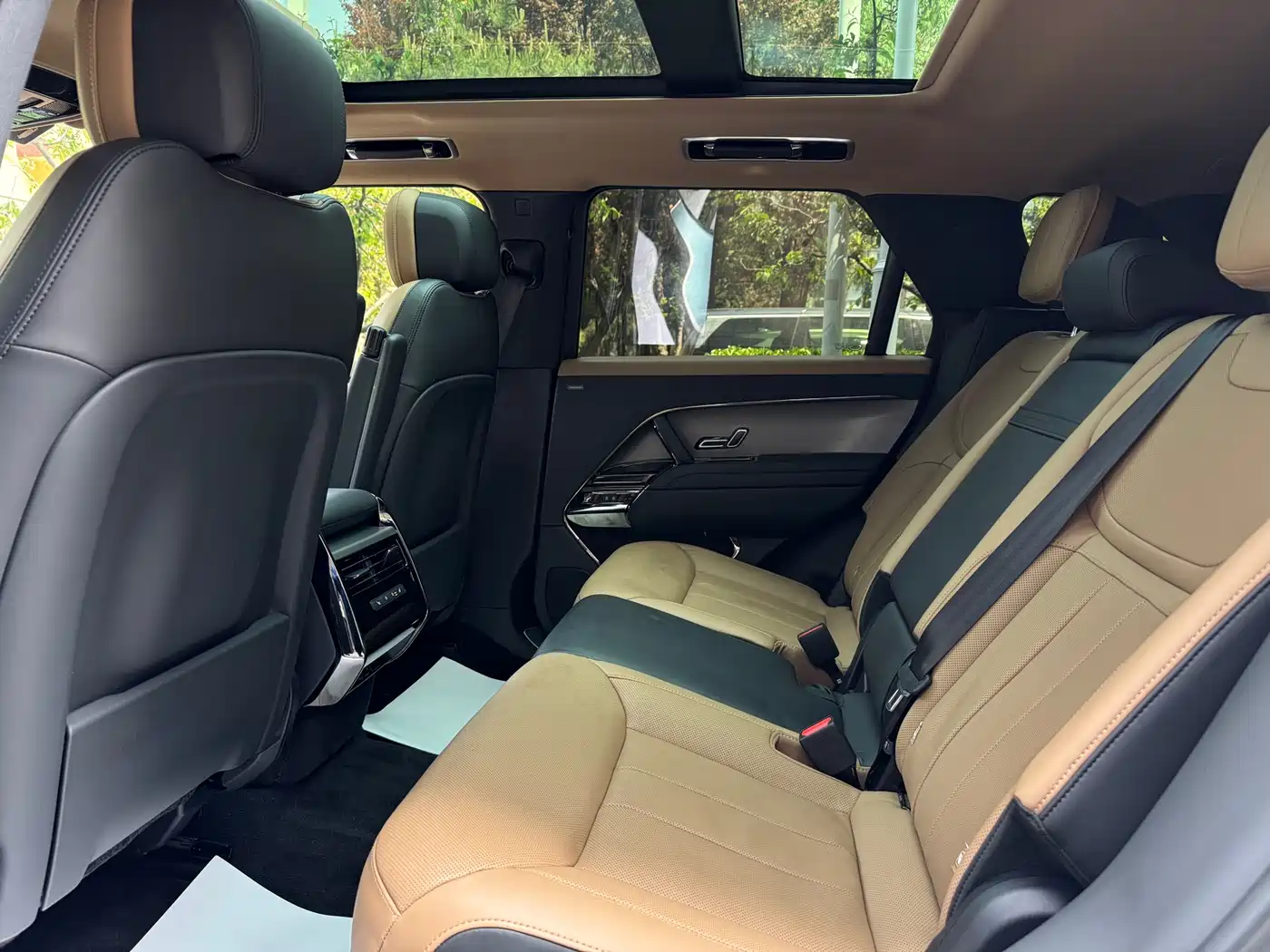 Land Rover Range Rover Sport 2023 400PS Dynamic SE фото 14