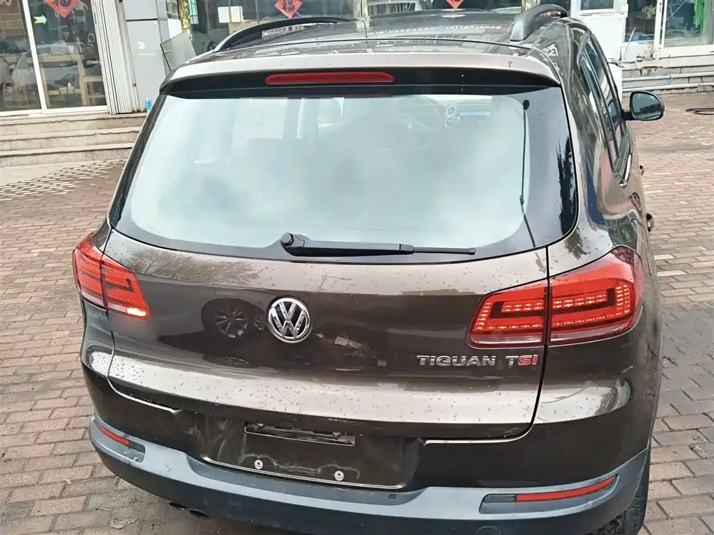 Volkswagen Tiguan 2015 1.8TSI Automatic 2WD Trendline фото 4