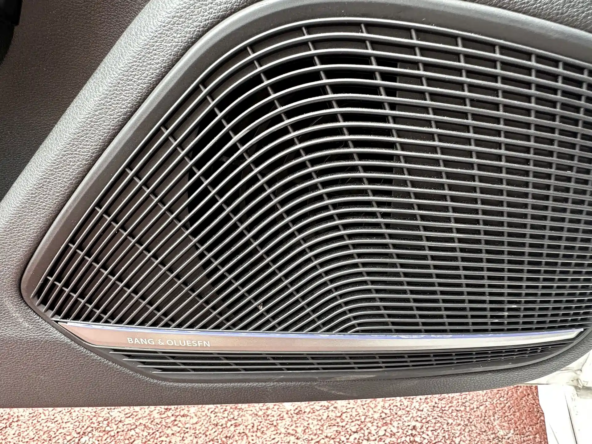 Фото 9 - Audi A4L