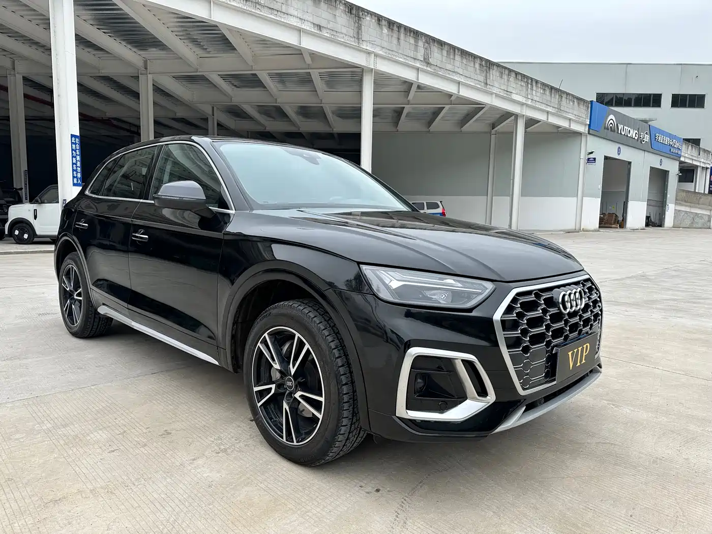 Audi Q5L 2024 Model 40 TFSI Luxury Dynamic фото 3