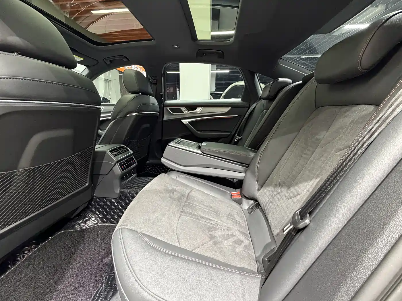 Audi A6L 2023 45 TFSI Premium Selection Dynamic фото 9