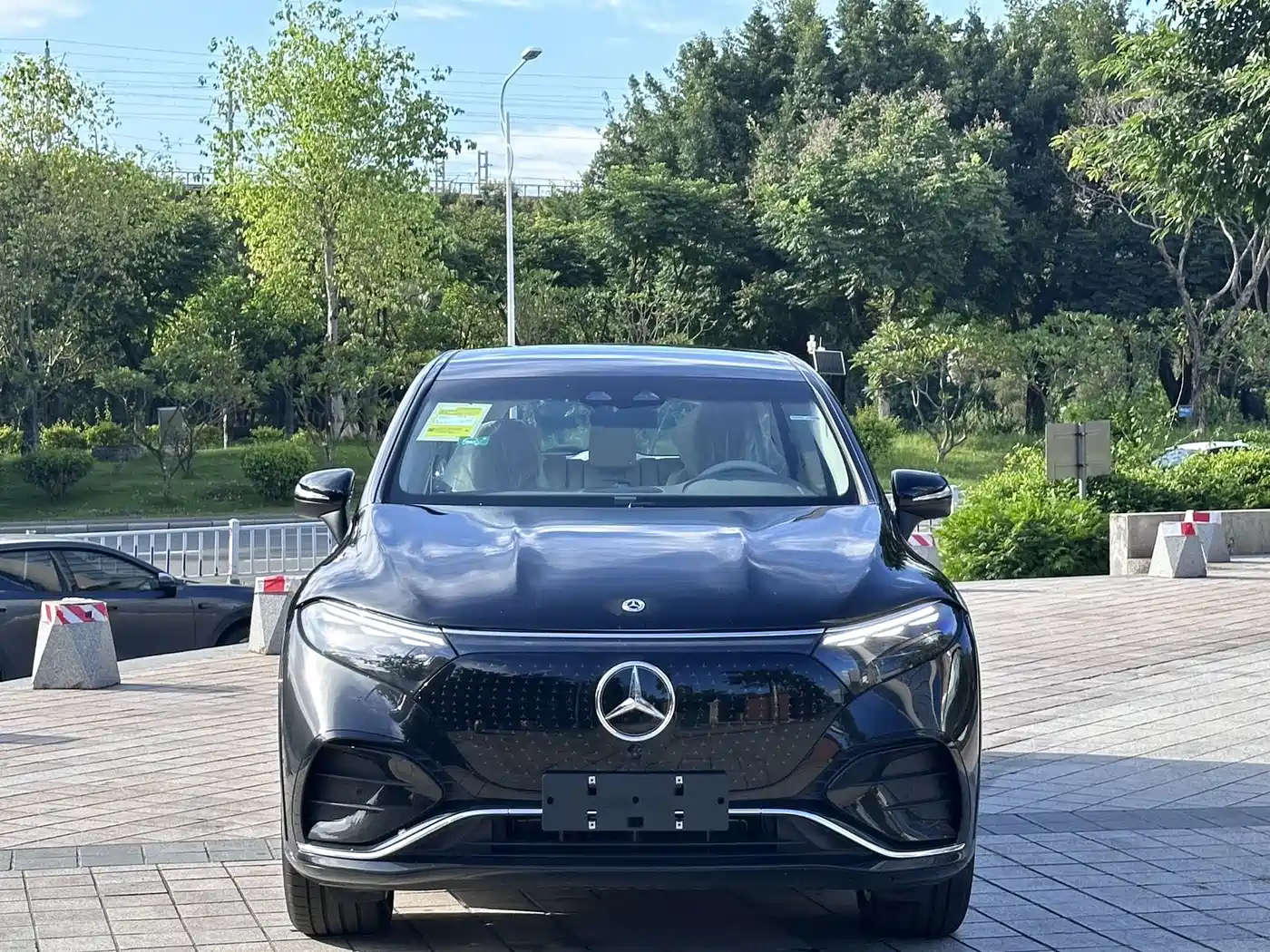 Mercedes-Benz EQS SUV 2026 2025 Model 500 4MATIC