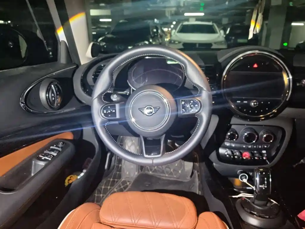 MINI CLUBMAN 2023 2023 Facelift 1.5T COOPER Connoisseur