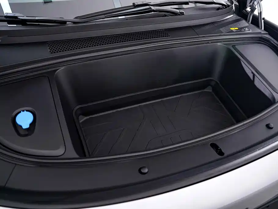Li Auto i6 2025 2025 4WD Base Model