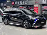 Фото 3 - Toyota Granvia