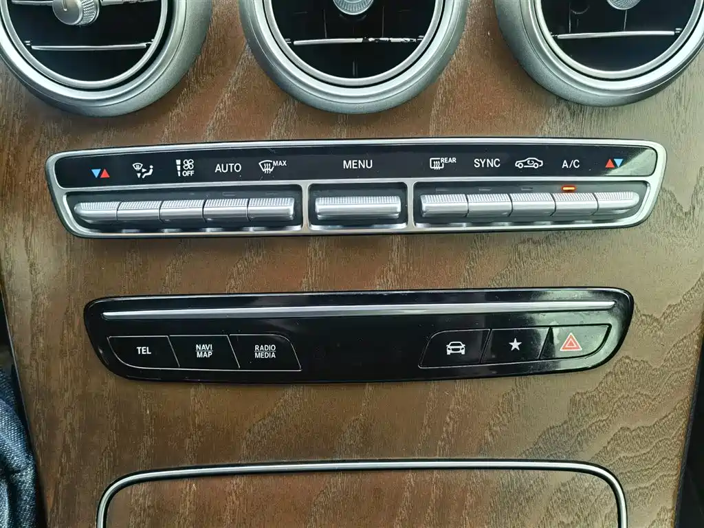Mercedes-Benz GLC 2020 GLC 260 L 4MATIC Luxury фото 26