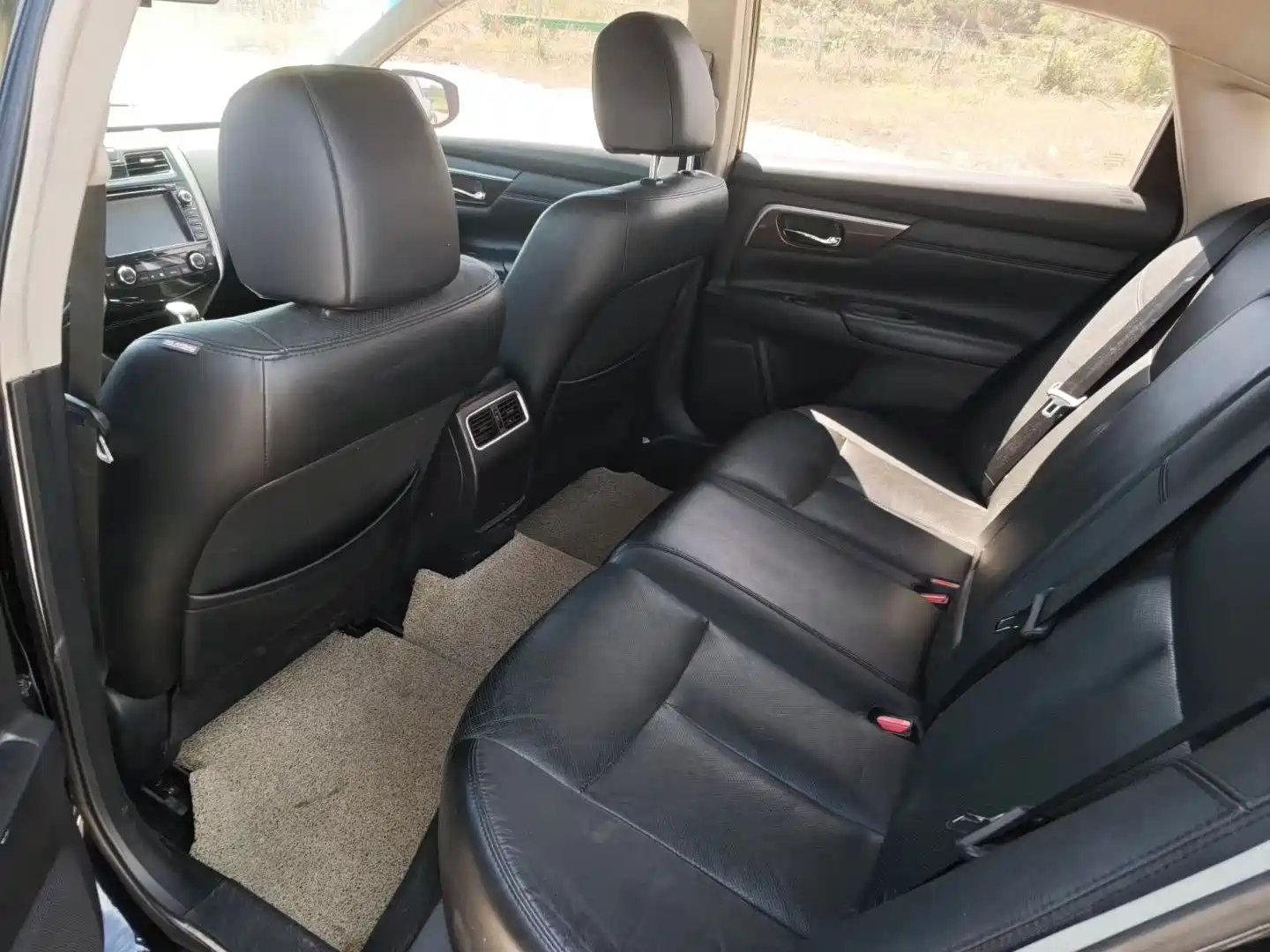 Фото 8 - Nissan Teana