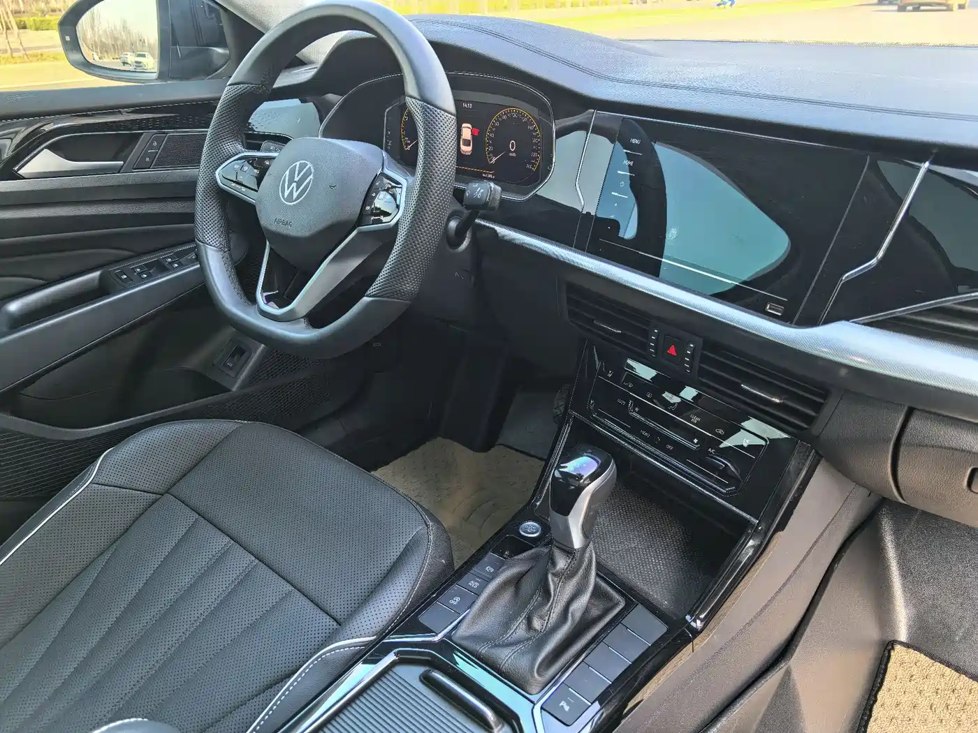 Volkswagen Passat 2024 280TSI Elite Edition фото 14