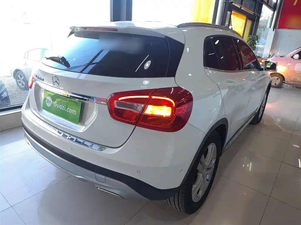 Mercedes-Benz GLA 2016 GLA 200 Dynamic фото 6