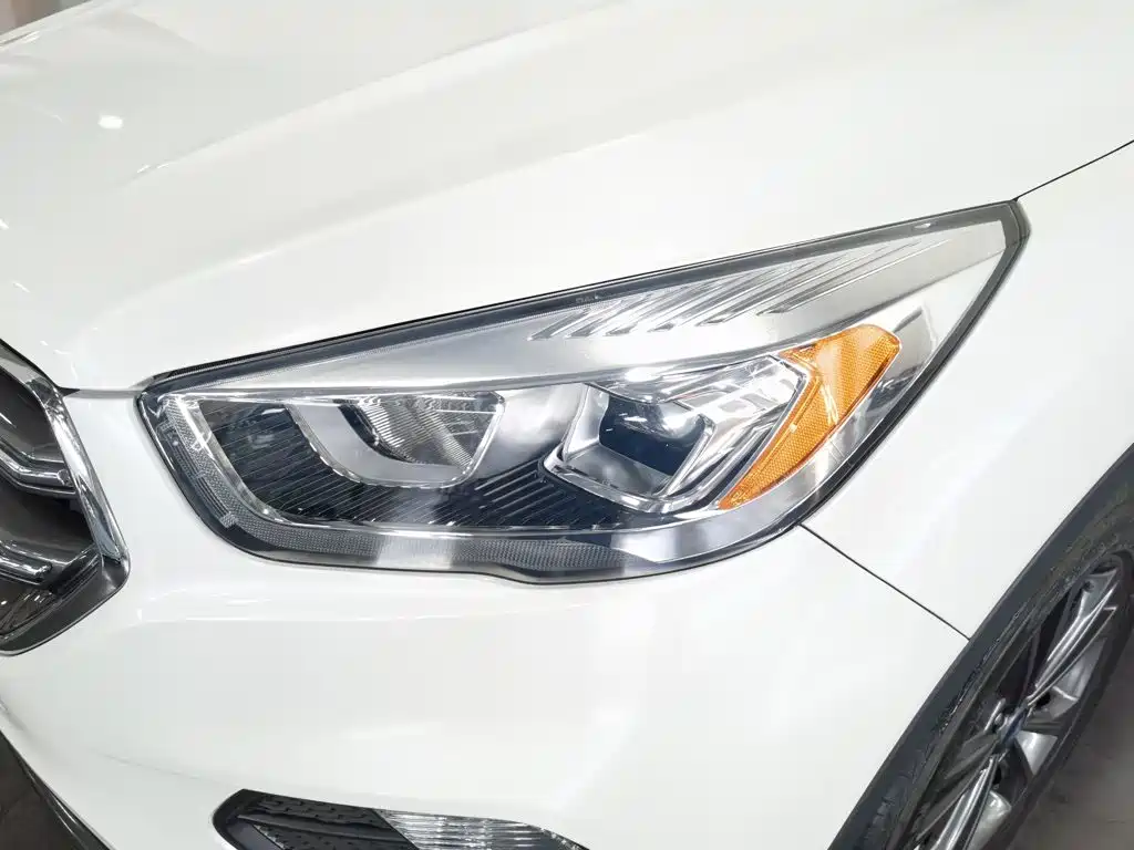 Ford Kuga 2021 2019 EcoBoost 180 2WD Platinum Wing Edition China VI