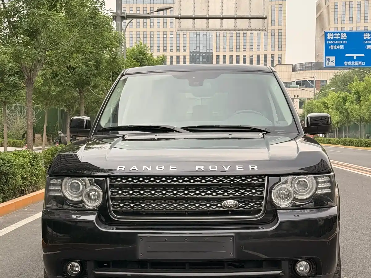 Land Rover Range Rover 2012 5.0 NA V8 фото 2