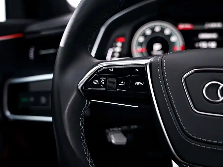 Фото 27 - Audi A7L