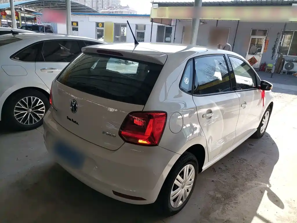 Volkswagen Polo 2016 1.4L Manual Trend фото 7