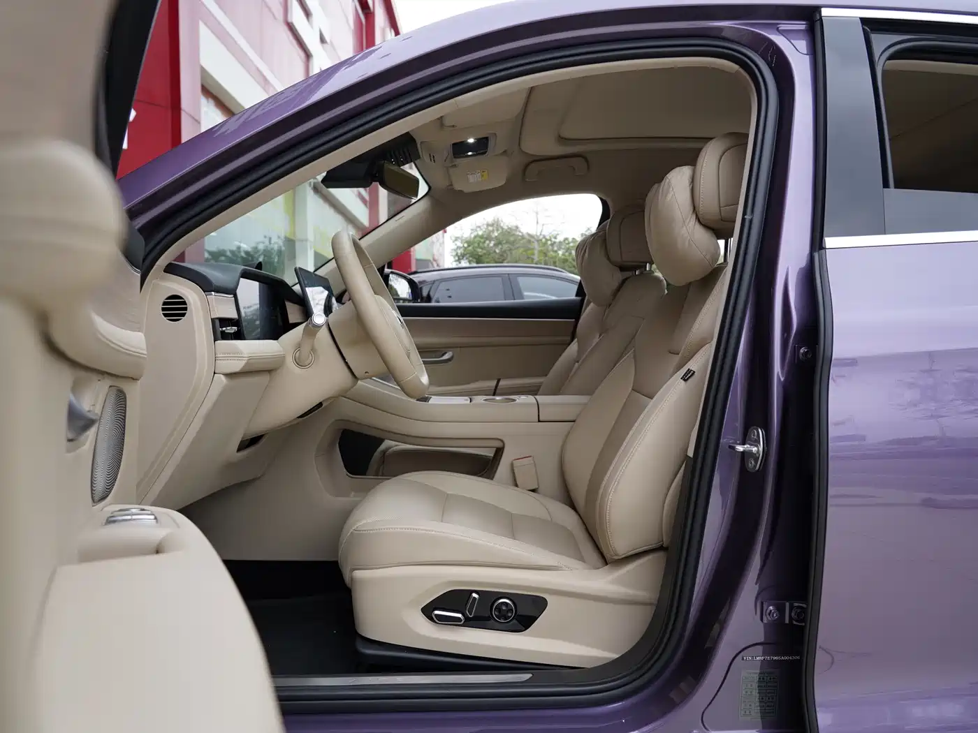 AITO Wenjie AITO M5 2025 Extended Range Ultra AWD фото 6