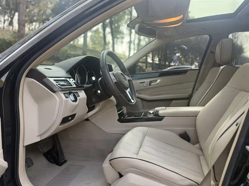 Mercedes-Benz E-Class 2015 E 260 L Sport фото 12