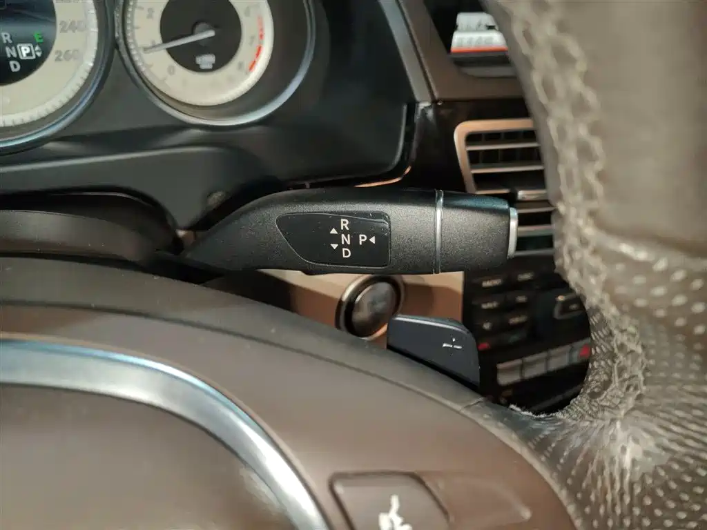 Mercedes-Benz E-Class 2015 E 260 L Sport фото 5