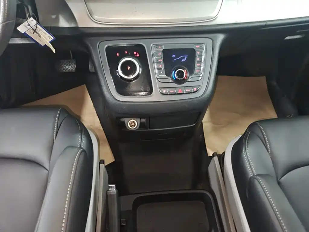 Maxus G10 2022 2022 2.0T Auto Smart Edition Petrol 7-Seater