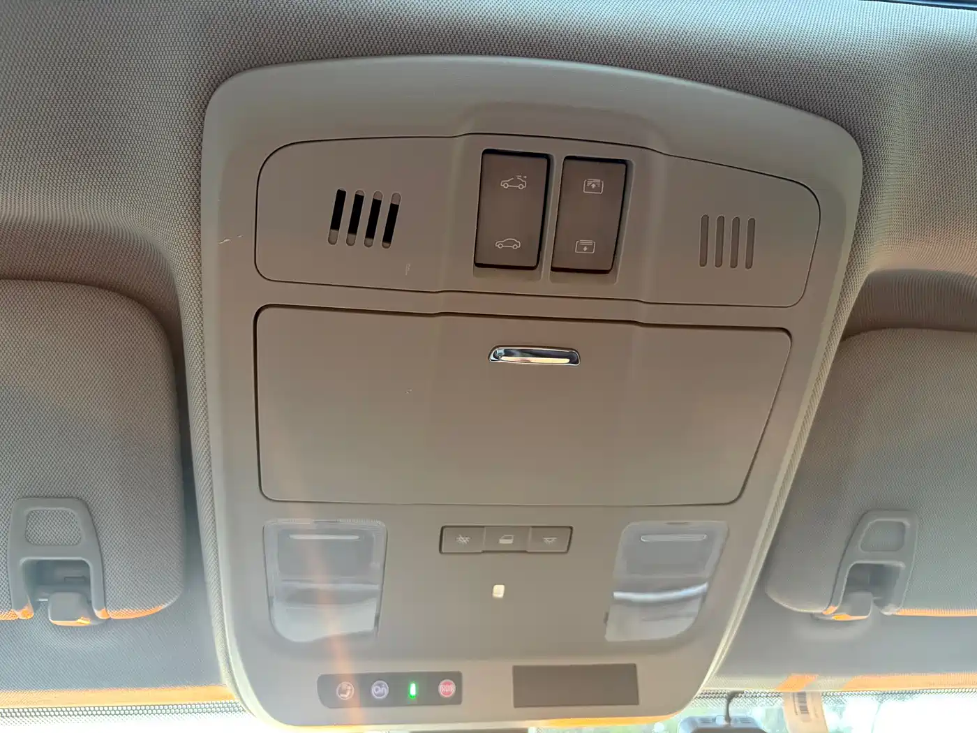 Buick Envision Plus 2020 20T FWD Leading фото 19