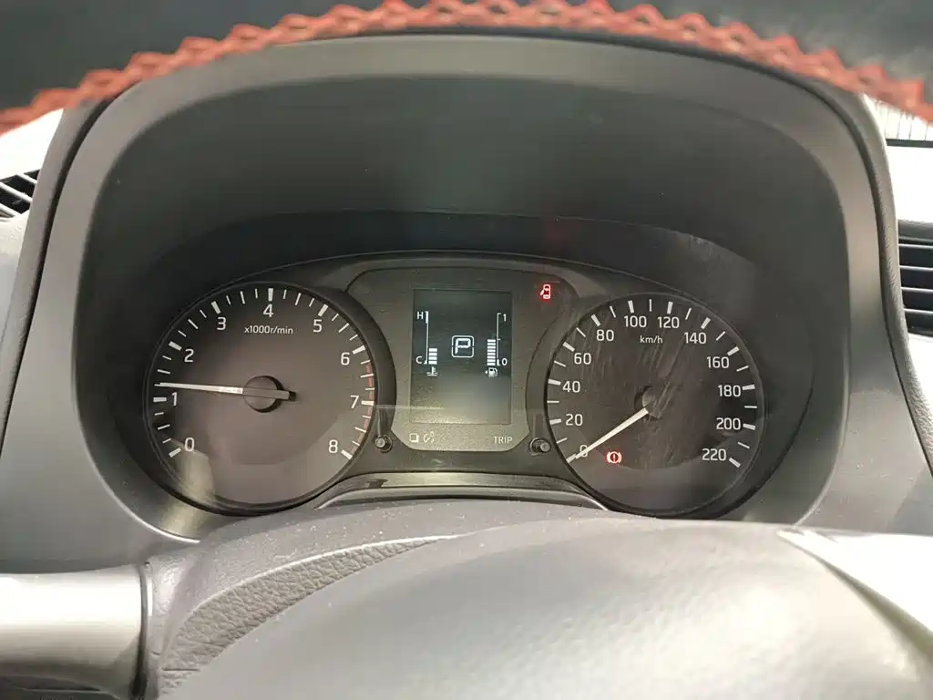 Nissan Navara 2018 2017 Model 2.5L Automatic 2WD Luxury QR25