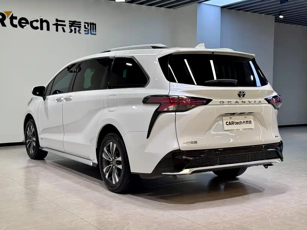 Toyota Granvia 2024 2024 2.5L Hybrid Luxury