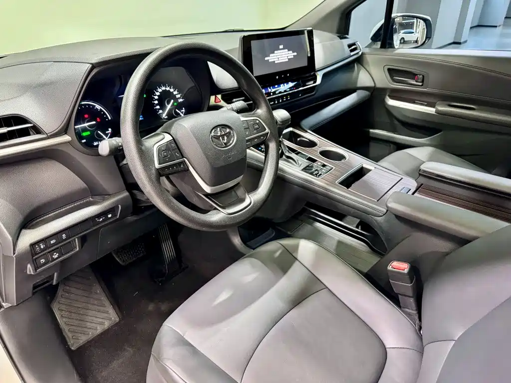 Toyota Granvia 2024 2024 2.5L Hybrid Luxury