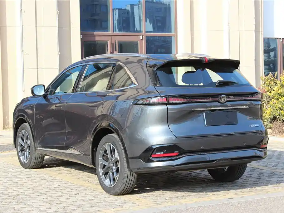 Фото 23 - Changan CS75 PLUS