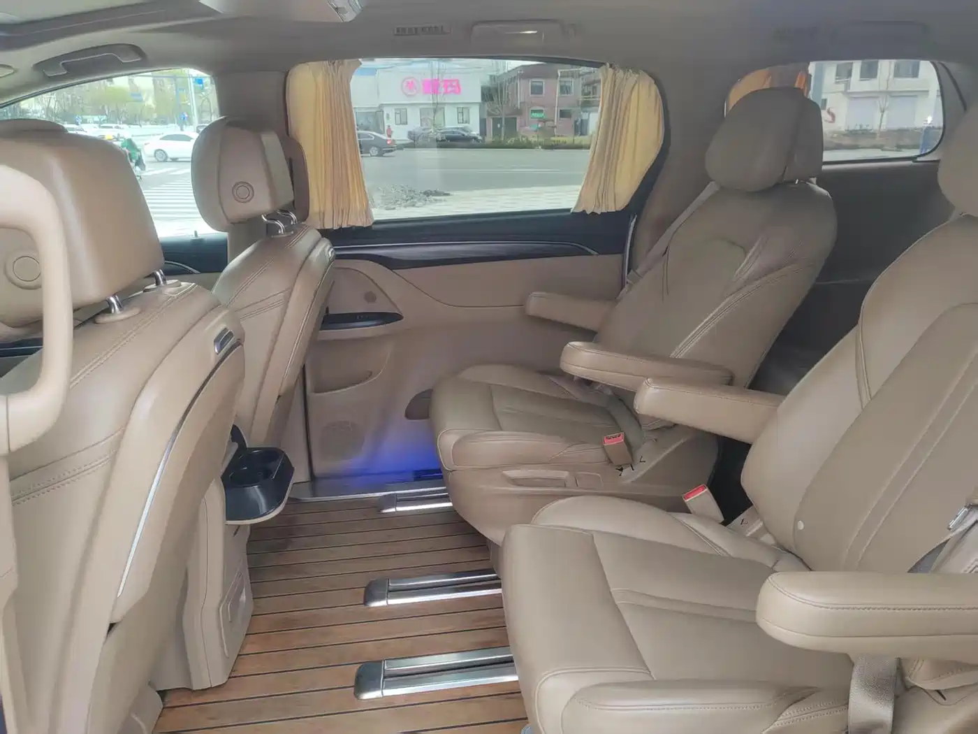 Buick GL8 2021 ES Landlord 653T Premium фото 6