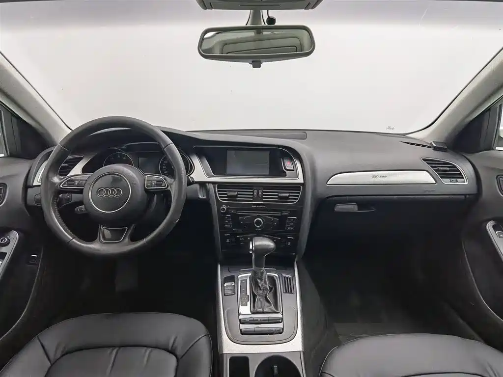 Audi A4L 2013 35 TFSI Automatic Standard фото 5
