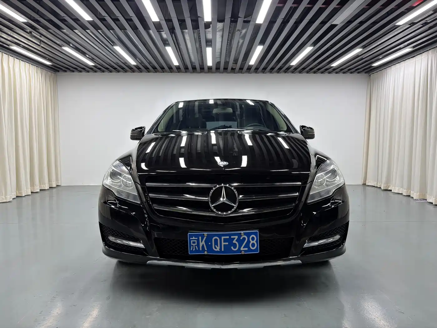 Mercedes-Benz R-Class 2015 R 320 4MATIC Luxury фото 2