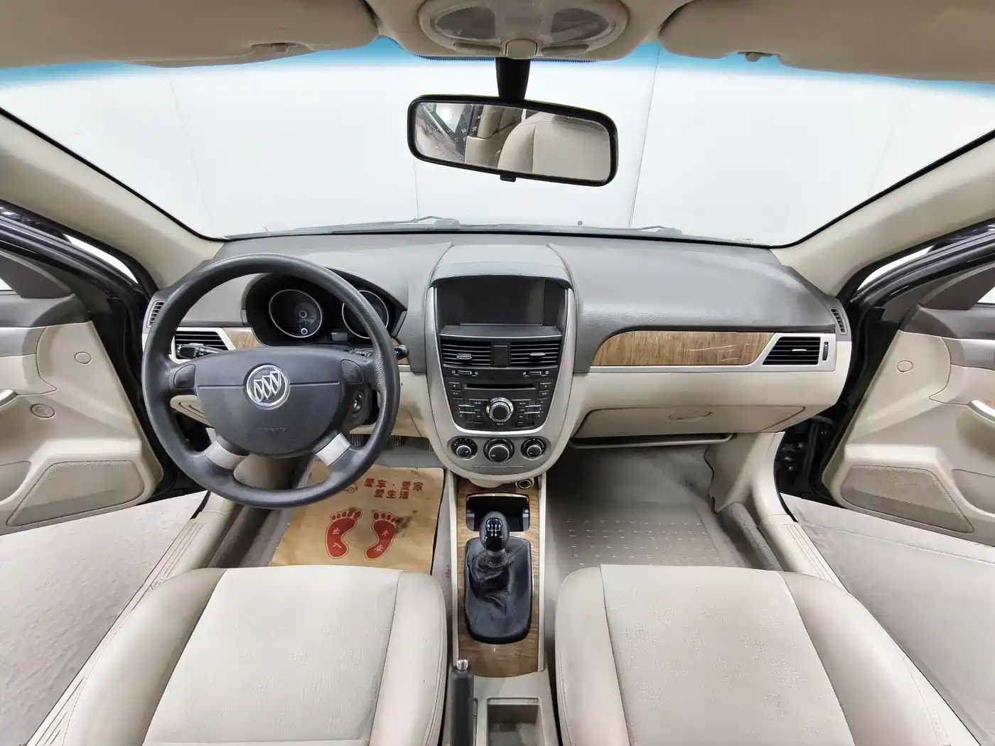 Buick Excelle 2015 1.5L Manual Classic фото 9