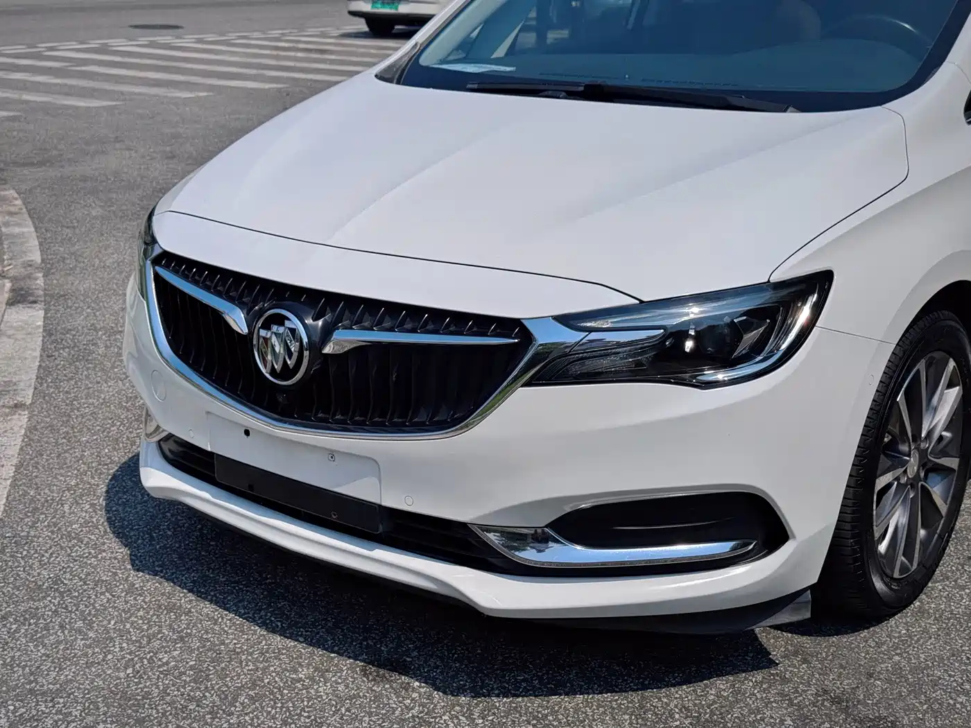 Buick GL6 2018 2018 18T 6-Seater Premium