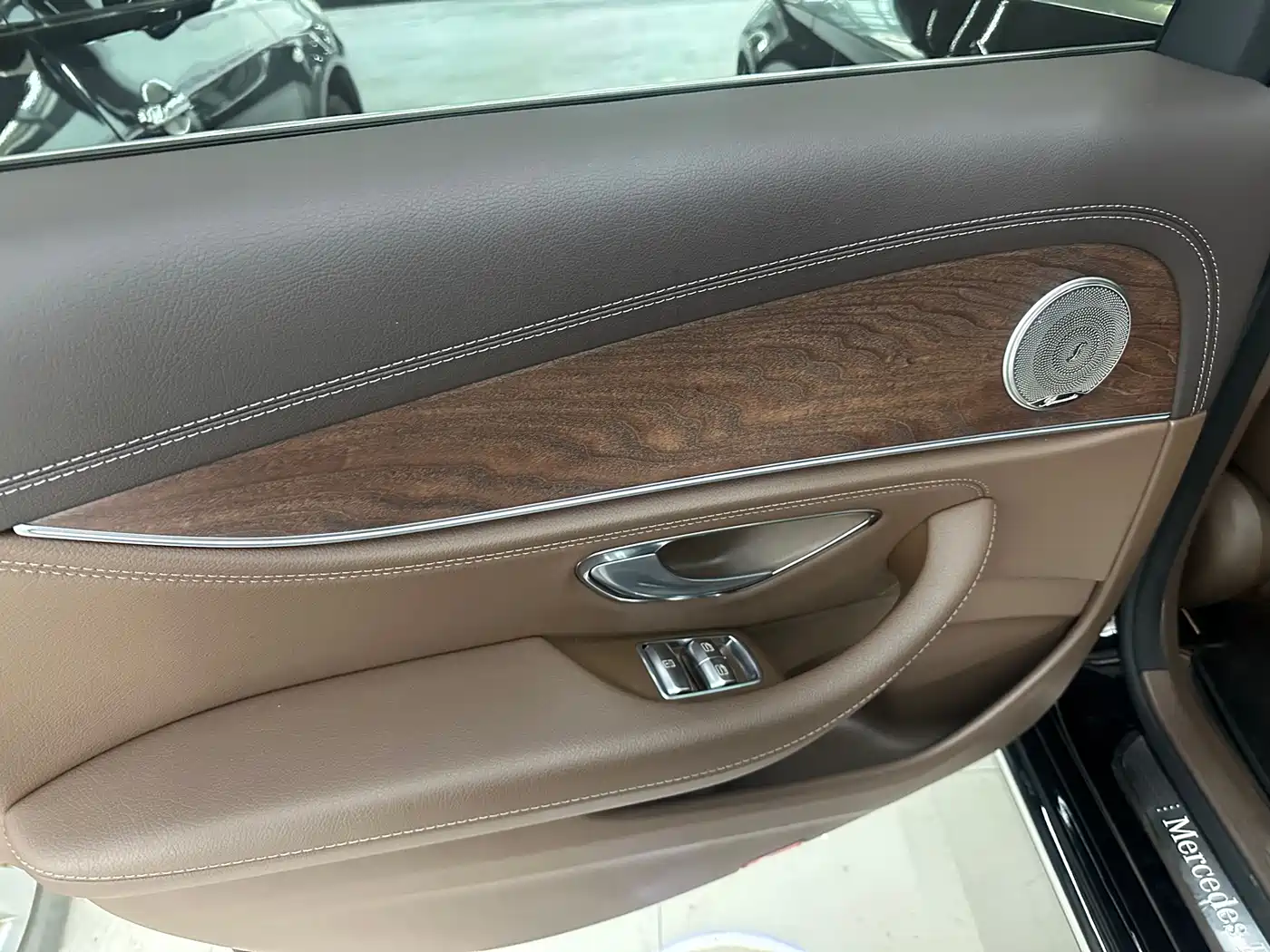 Mercedes-Benz E-Class 2023 E 300 L Fashion фото 14