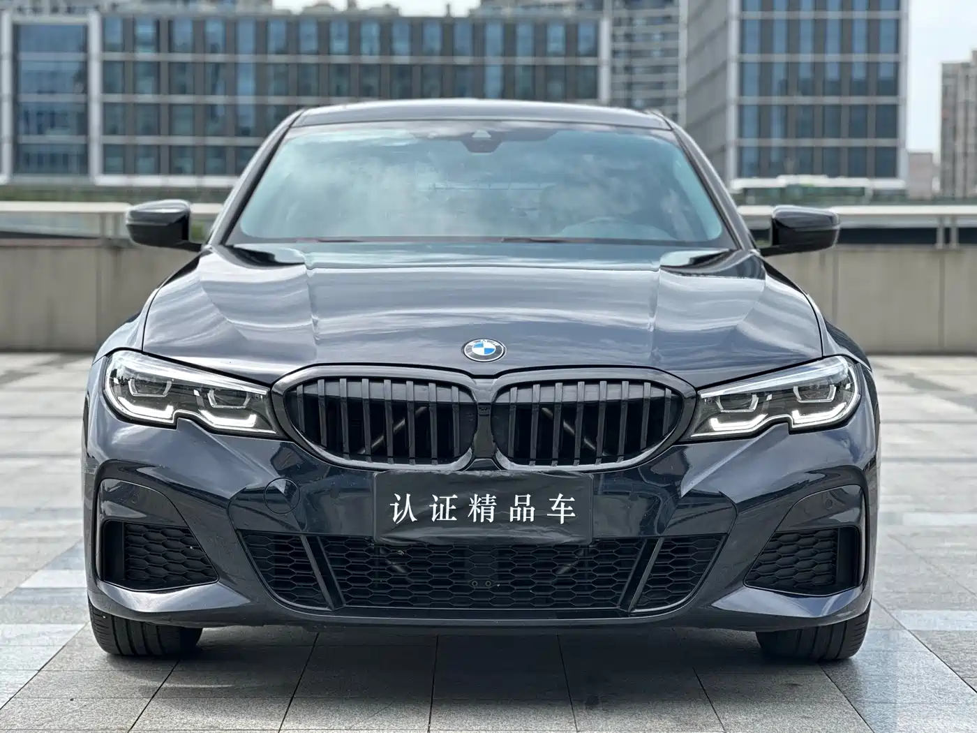BMW 3 Series 2022 325Li M Sport Shadow Edition фото 2