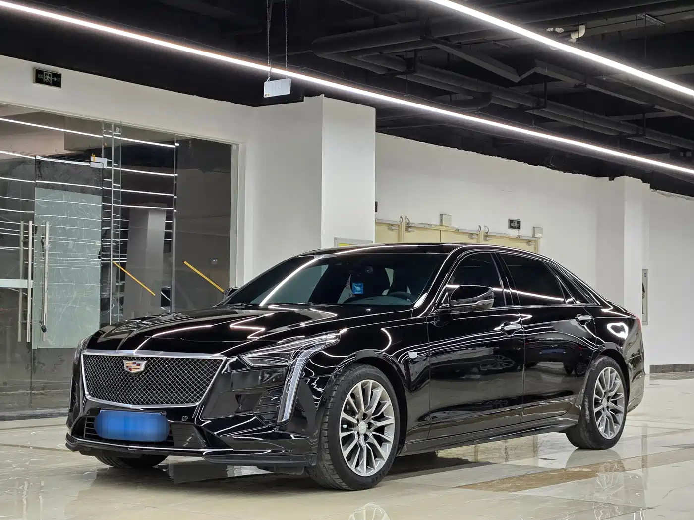 Фото 2 - Cadillac CT6