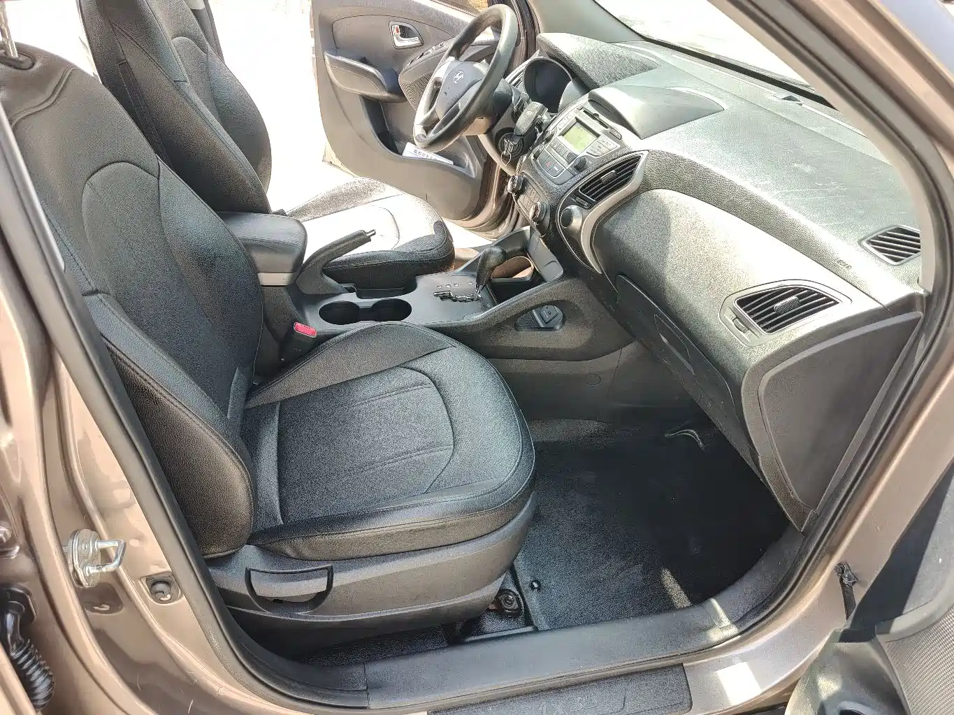 Hyundai Beijing Hyundai ix35 2015 2.0L Automatic 2WD Comfort China IV фото 7