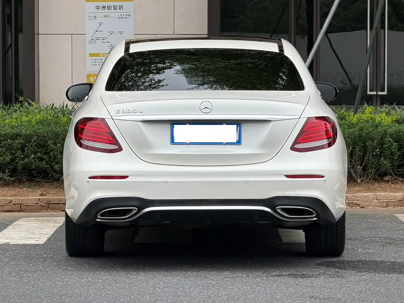 Mercedes-Benz E-Class 2018 E 300 L Sport Fashion фото 4