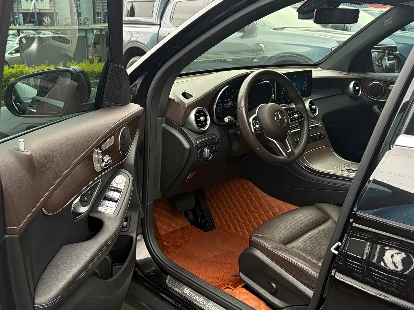 Mercedes-Benz GLC 2022 Facelift GLC 260 L 4MATIC Luxury Model фото 9