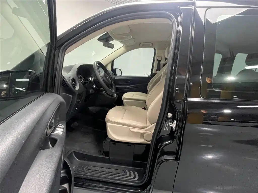 Mercedes-Benz Vito 2016 2.0T Elite Edition фото 13