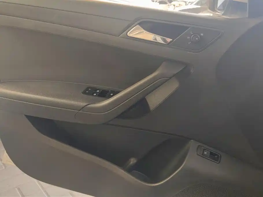 Volkswagen Jetta 2017 1.4L Manual Fashion фото 7