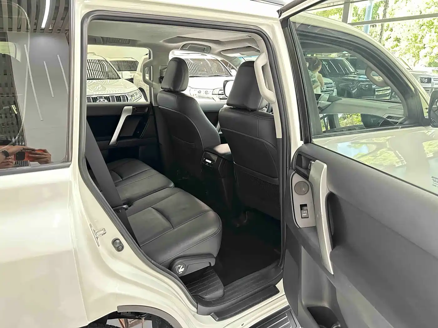 Toyota Prado 2016 2.7L Auto Luxury Edition фото 12