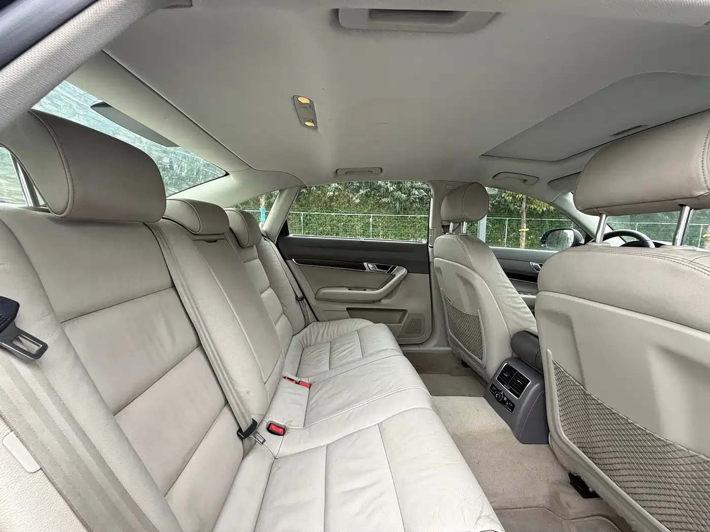 Audi A6L 2011 2.0 TFSI Automatic Comfort фото 25