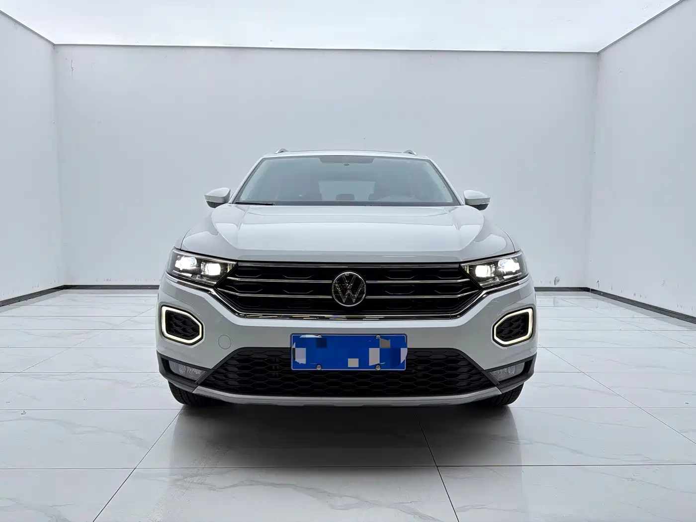 Volkswagen T-Roc, миниатюра 2