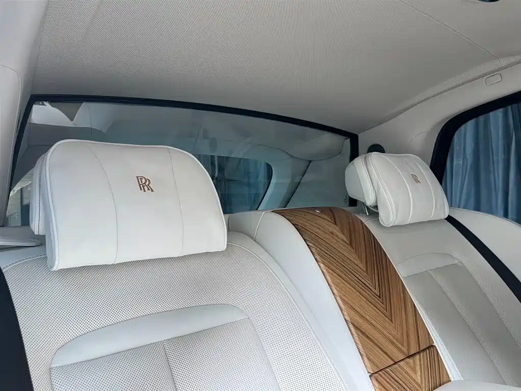 Rolls-Royce Cullinan 2024 4-Seater фото 23