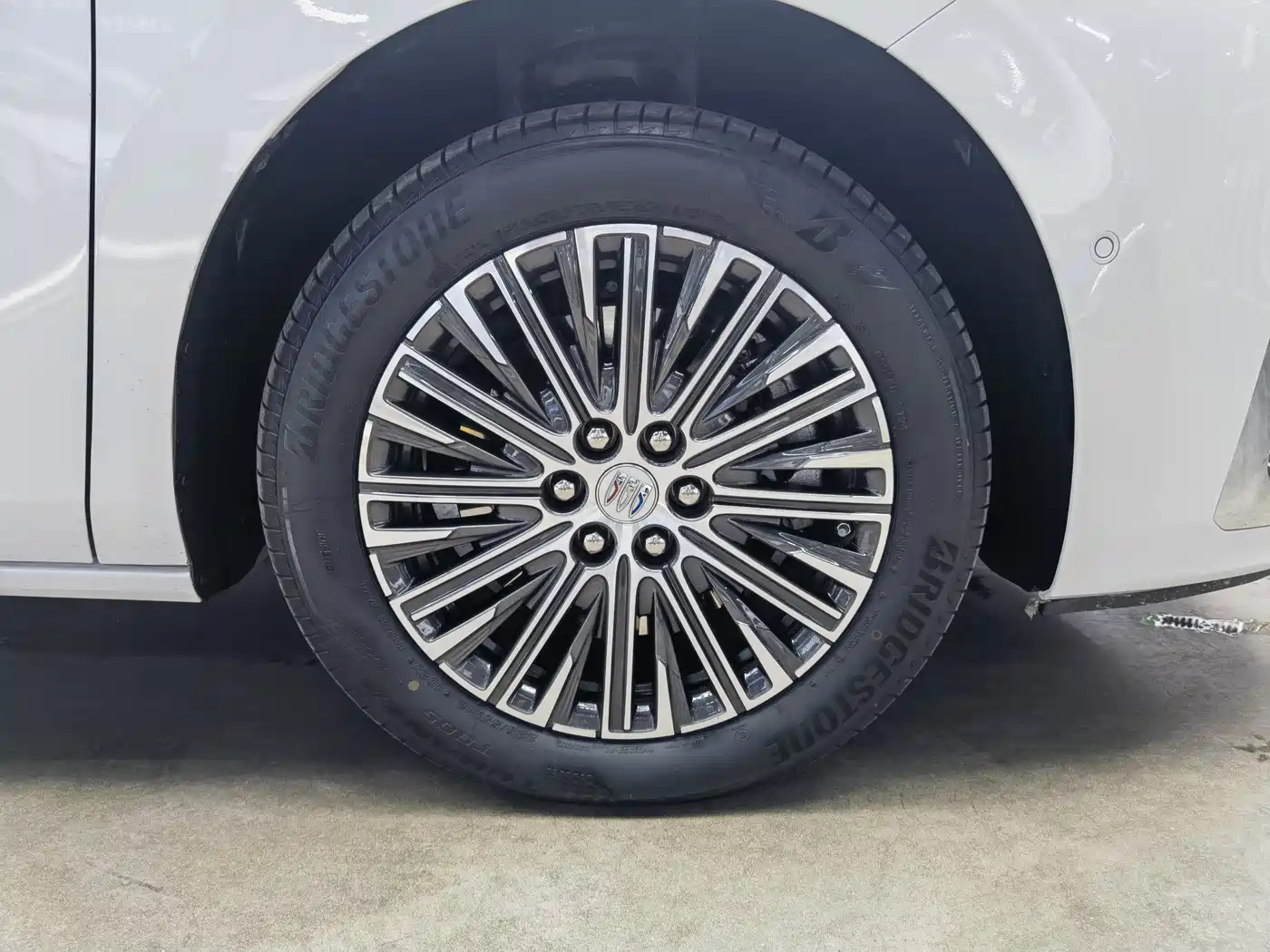Buick GL8 New Energy 2024 Landglory Luxury Edition 7-Seater фото 25