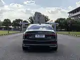Photo 16 - Audi A8